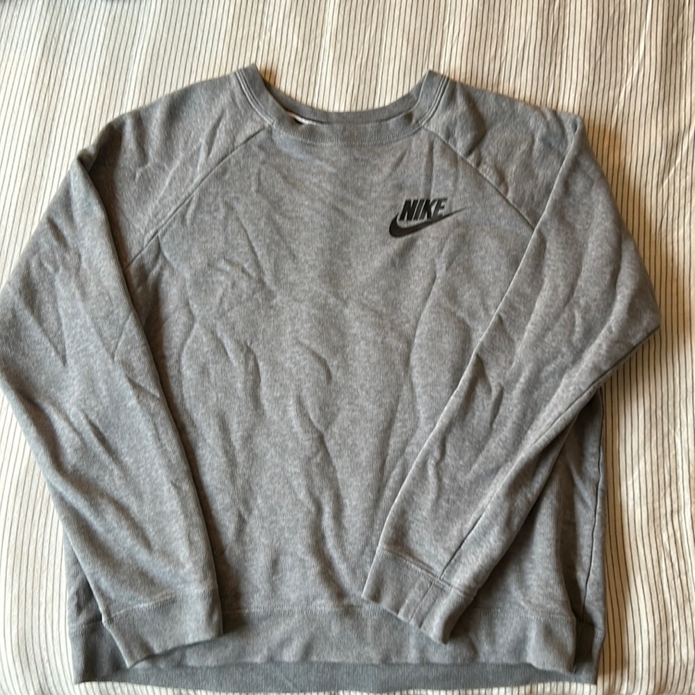 Nike crewneck